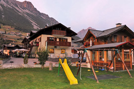 Il parco giochi del ristorante a Valdidentro
